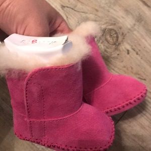 NWT UGG Caden pink baby boots size xs or 0-6m